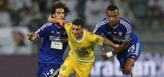 جانب من مواجهة سابقة بين الفريقين