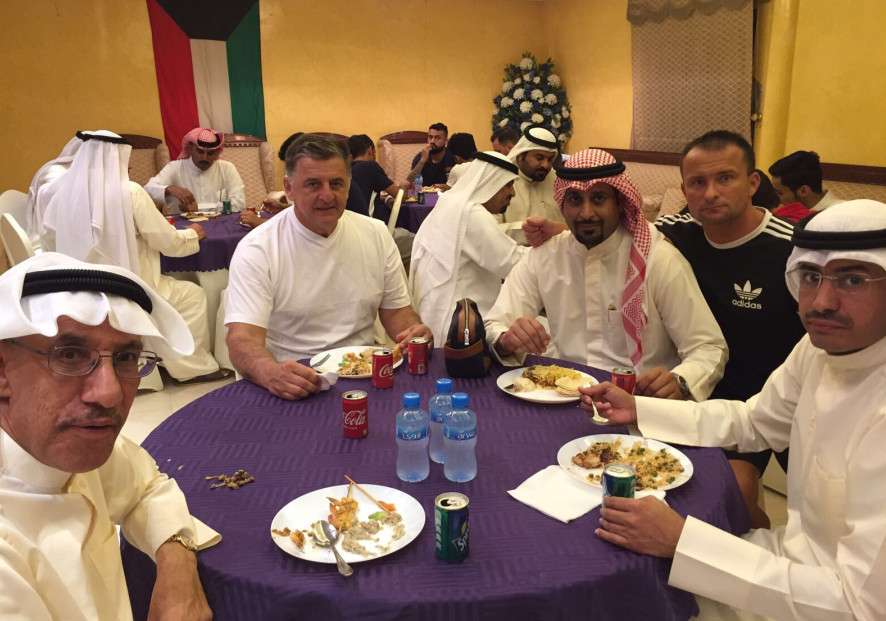 من حفل العشاء