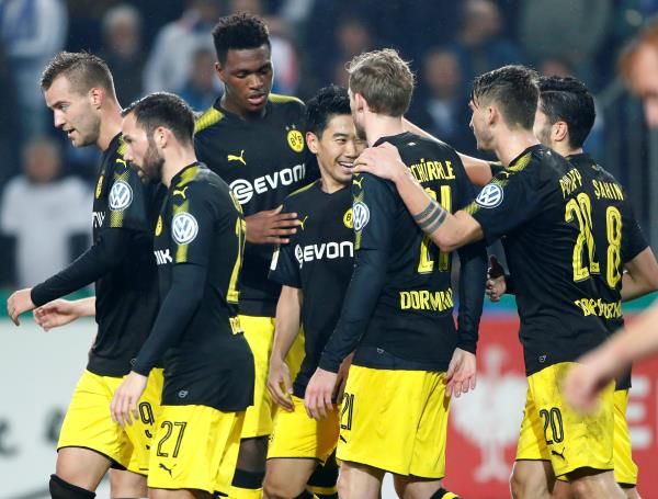 أندريه شورله بين لاعبي بروسيا