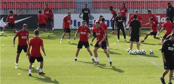 من تدريبات الفريق (أرشيفية)