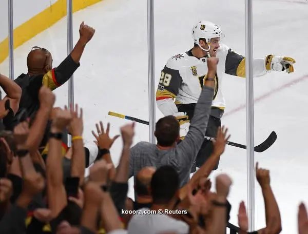 ?i=reuters%2f2017-10-28%2f2017-10-28t011846z_1627994534_nocid_rtrmadp_3_nhl-colorado-avalanche-at-vegas-golden-knights_reuters