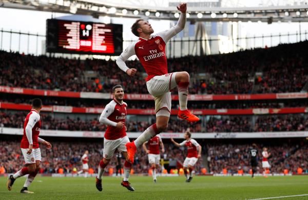 فرحة لاعبي أرسنال