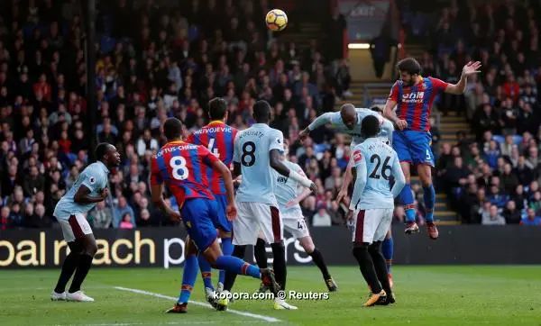 ?i=reuters%2f2017-10-28%2f2017-10-28t155753z_1515782338_rc14f3c17750_rtrmadp_3_soccer-england-cry-whu_reuters