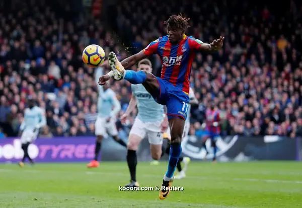 ?i=reuters%2f2017-10-28%2f2017-10-28t154533z_86023078_rc1baed93050_rtrmadp_3_soccer-england-cry-whu_reuters