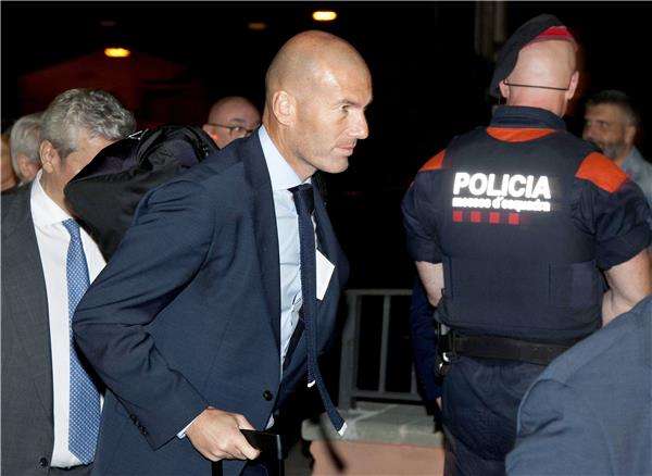 من وصول بعثة ريال مدريد إلى كتالونيا