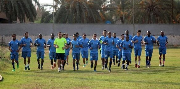 لاعبو الخمس