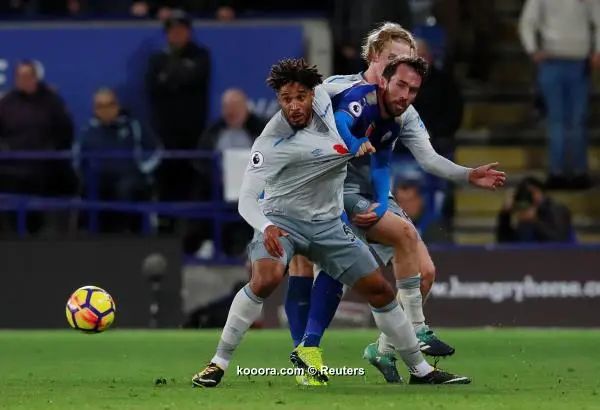 ?i=reuters%2f2017-10-29%2f2017-10-29t174426z_85814707_rc123b34a9d0_rtrmadp_3_soccer-england-lei-eve_reuters
