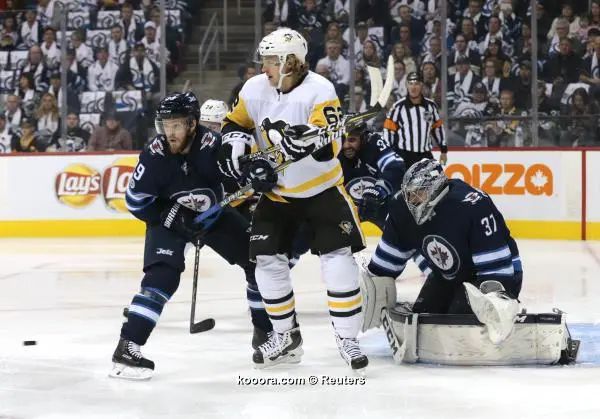 ?i=reuters%2f2017-10-30%2f2017-10-30t010434z_2031016763_nocid_rtrmadp_3_nhl-pittsburgh-penguins-at-winnipeg-jets_reuters