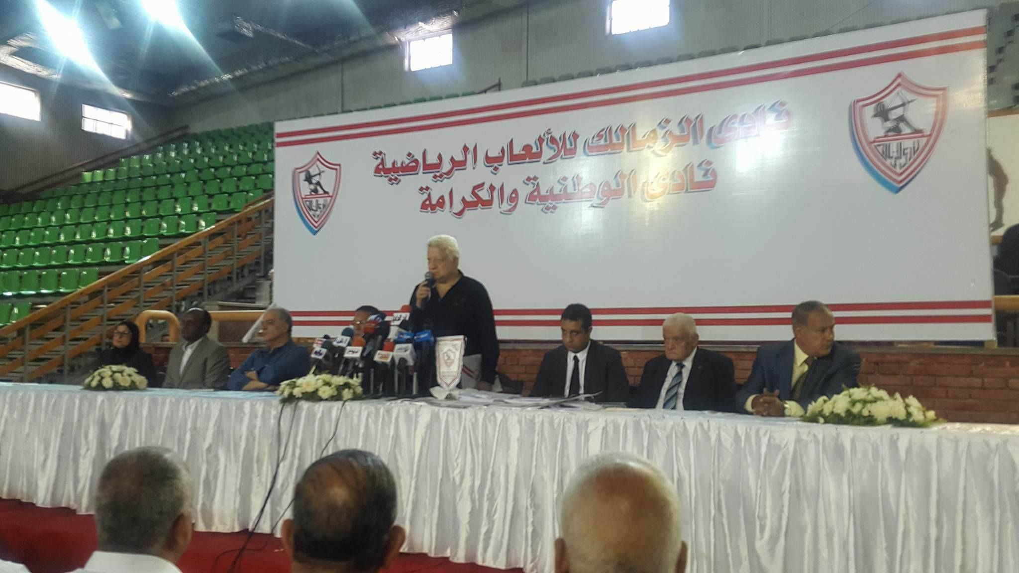  مرتضى منصور خلال المؤتمر الصحفي