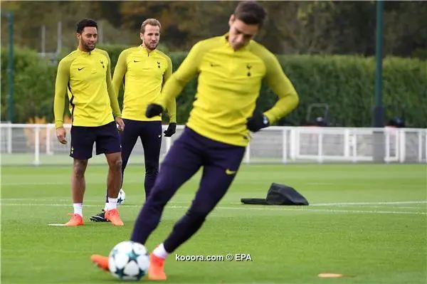 ?i=epa%2fsoccer%2f2017-10%2f2017-10-31%2f2017-10-31-06299576_epa