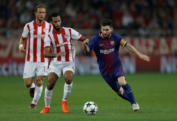 من مباراة برشلونة وأولمبياكوس