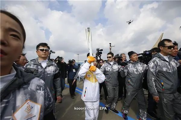 ?i=epa%2fathletics%2f2017-11%2f2017-11-01-06301193_epa