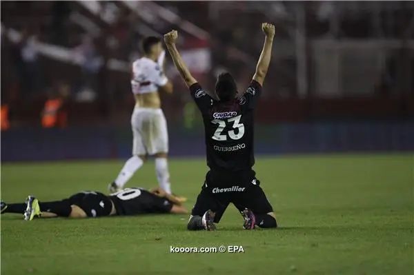 ?i=epa%2fsoccer%2f2017-11%2f2017-11-01%2f2017-11-01-06301128_epa