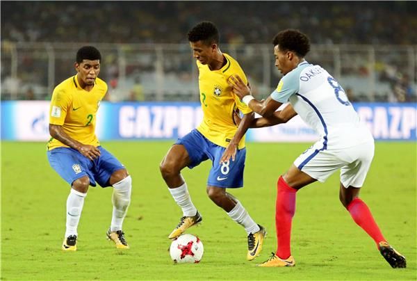 إنجلترا والبرازيل تقابلا في نصف النهائي