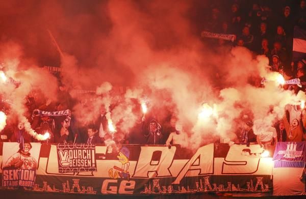 2016-02-18t221136z_845946388_lr1ec2i1pn2fd_rtrmadp_3_soccer-europa-don-sch_reuters