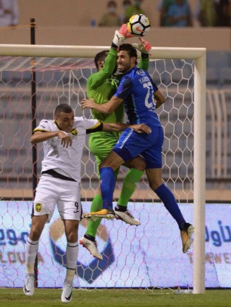 جانب من لقاء الاتحاد والفتح