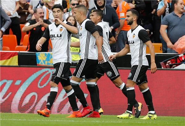 فرحة لاعبي فالينسيا