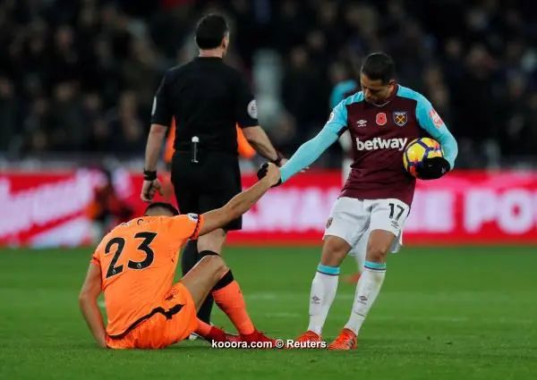 ?i=reuters%2f2017-11-04%2f2017-11-04t184428z_2017803677_rc133e670800_rtrmadp_3_soccer-england-whu-liv_reuters