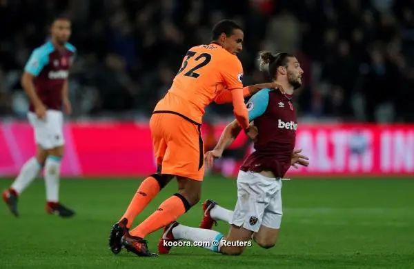 ?i=reuters%2f2017-11-04%2f2017-11-04t184104z_156156917_rc1af9c09d10_rtrmadp_3_soccer-england-whu-liv_reuters