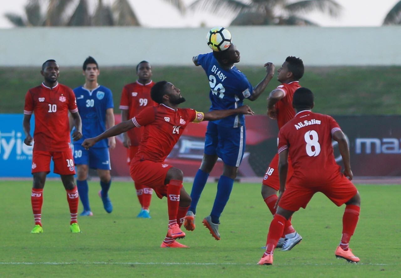 من مباريات الدوري العماني