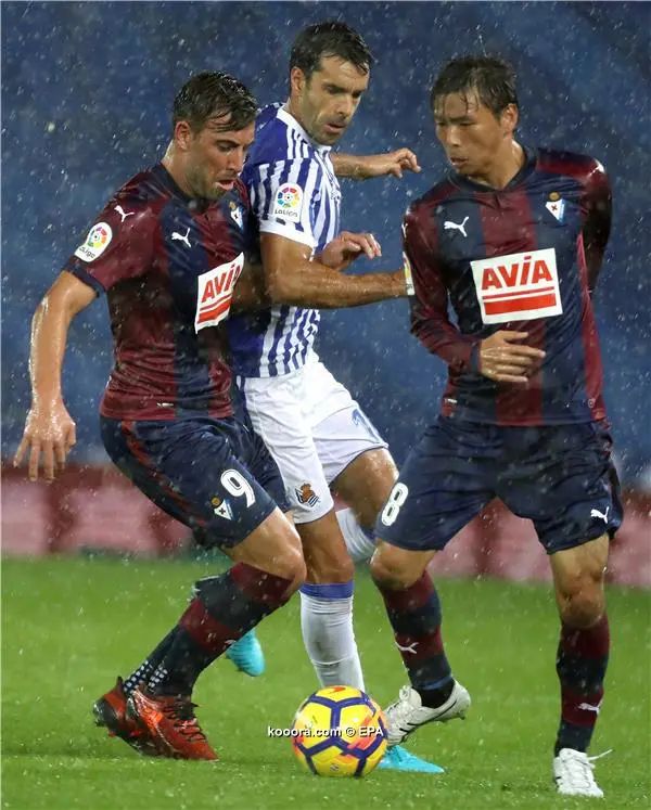 ?i=epa%2fsoccer%2f2017-11%2f2017-11-05%2f2017-11-05-06310505_epa