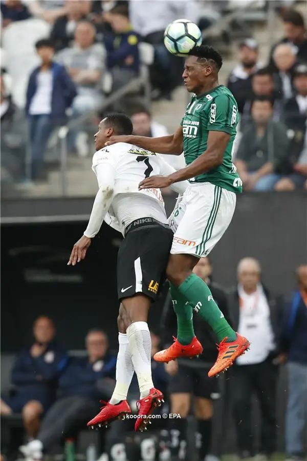 ?i=epa%2fsoccer%2f2017-11%2f2017-11-05%2f2017-11-05-06310757_epa