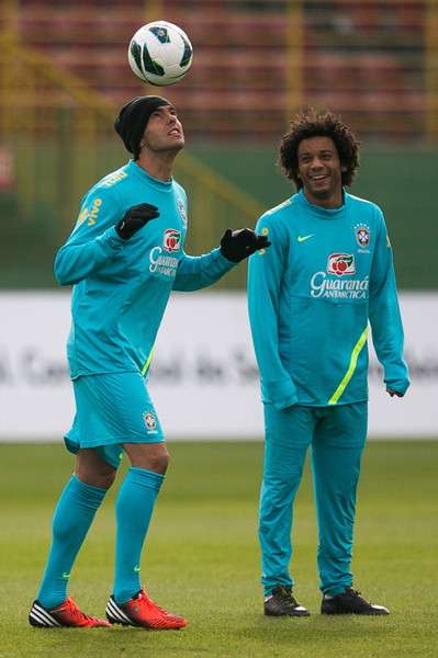 كاكا ومارسيلو في تدريبات البرازيل