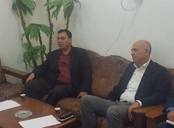 مالوش خلال زيارته لنادي البقعة