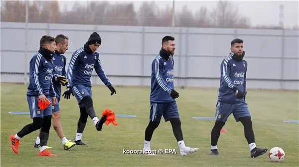 ?i=epa%2fsoccer%2f2017-11%2f2017-11-07%2f2017-11-07-06313086_epa