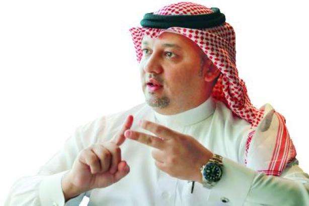 عادل عزت