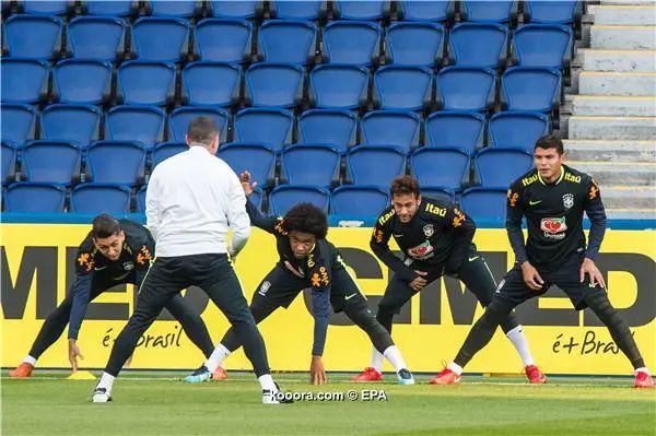 ?i=epa%2fsoccer%2f2017-11%2f2017-11-07%2f2017-11-07-06314171_epa