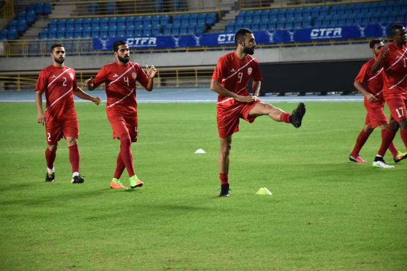 تدريبات لاعبي البحرين (أرشيفية)