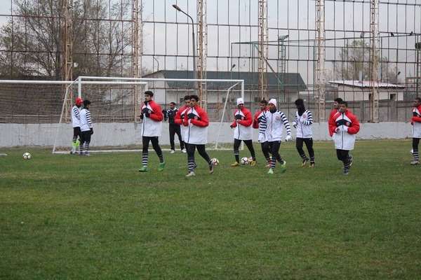 جانب من تدريبات منتخب البحرين