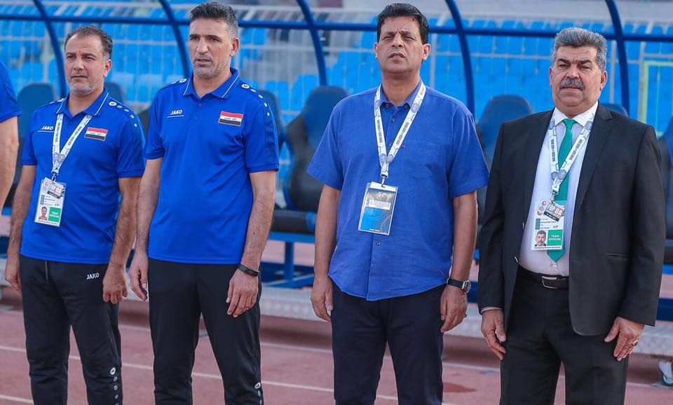 كريم فرحان مع الطاقم الفني