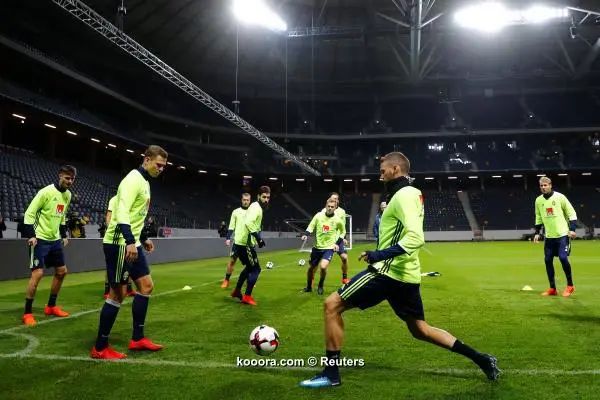 ?i=reuters%2f2017-11-09%2f2017-11-09t110919z_201554396_rc112abd1f00_rtrmadp_3_soccer-worldcup-swe-ita-preview_reuters