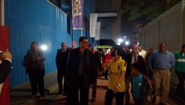 محمود طاهر بين مؤيديه