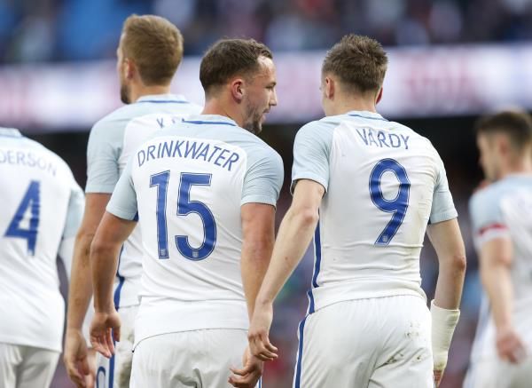 درينكووتر مع منتخب إنجلترا - أرشيفية