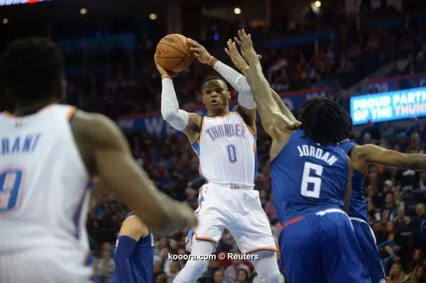 ?i=reuters%2f2017-11-11%2f2017-11-11t050440z_1050432279_nocid_rtrmadp_3_nba-los-angeles-clippers-at-oklahoma-city-thunder_reuters