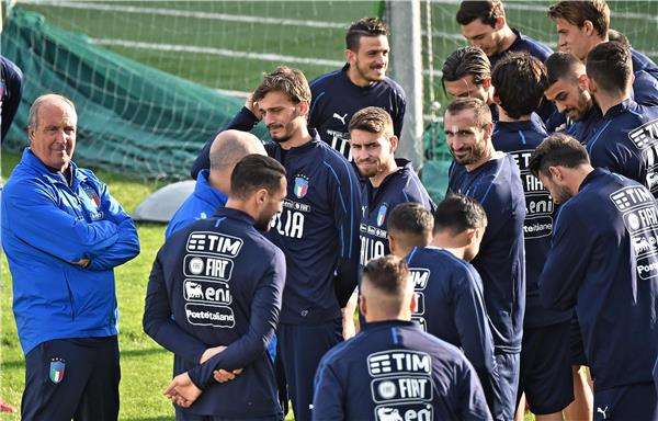 لاعبو منتخب إيطاليا