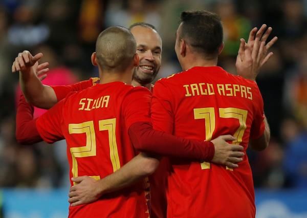 فرحة لاعبي إسبانيا