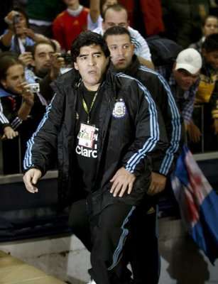 دييجو مارادونا المدير الفني للمنتخب الأرجنتيني 
