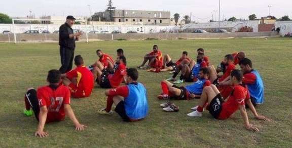 لاعبو نادي رفيق 