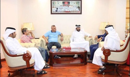 رئيس النادي اجتمع بالمدرب