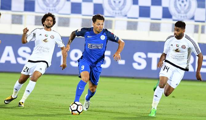 جانب من لقاء سابق بين النصر والجزيرة