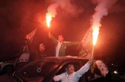 الجزائريون يحاصرون ملعب 5 جويلية