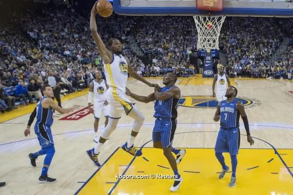 ?i=reuters%2f2017-11-14%2f2017-11-14t063907z_1706838284_nocid_rtrmadp_3_nba-orlando-magic-at-golden-state-warriors_reuters