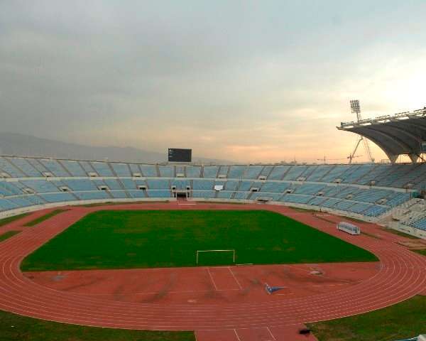 استاد المدينة الرياضية مسرح المباراة