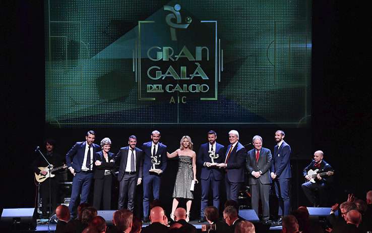 من حفل سابق