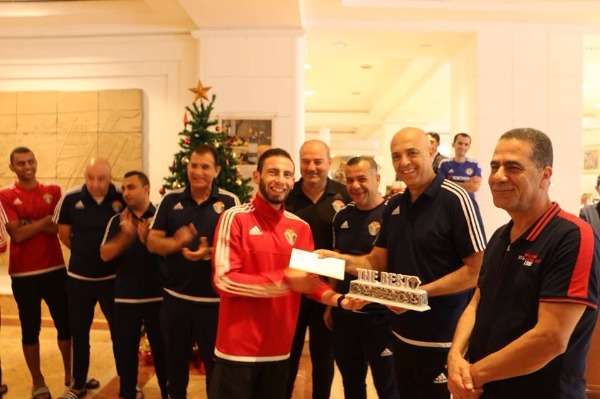 مالوش يسلم شلباية الجائزة