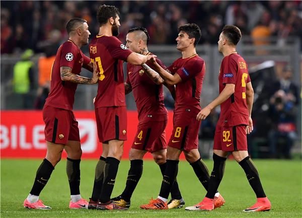 بيروتي مع لاعبي روما